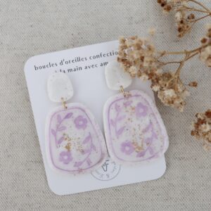 Boucles d'oreilles fleurs violettes