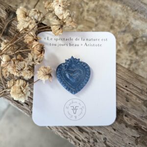 Pin's ex-voto bleu