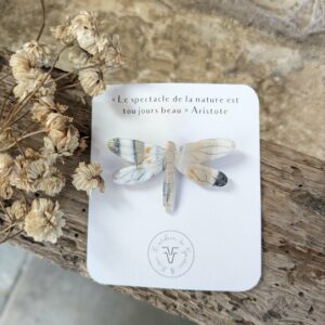 broche libellule écru